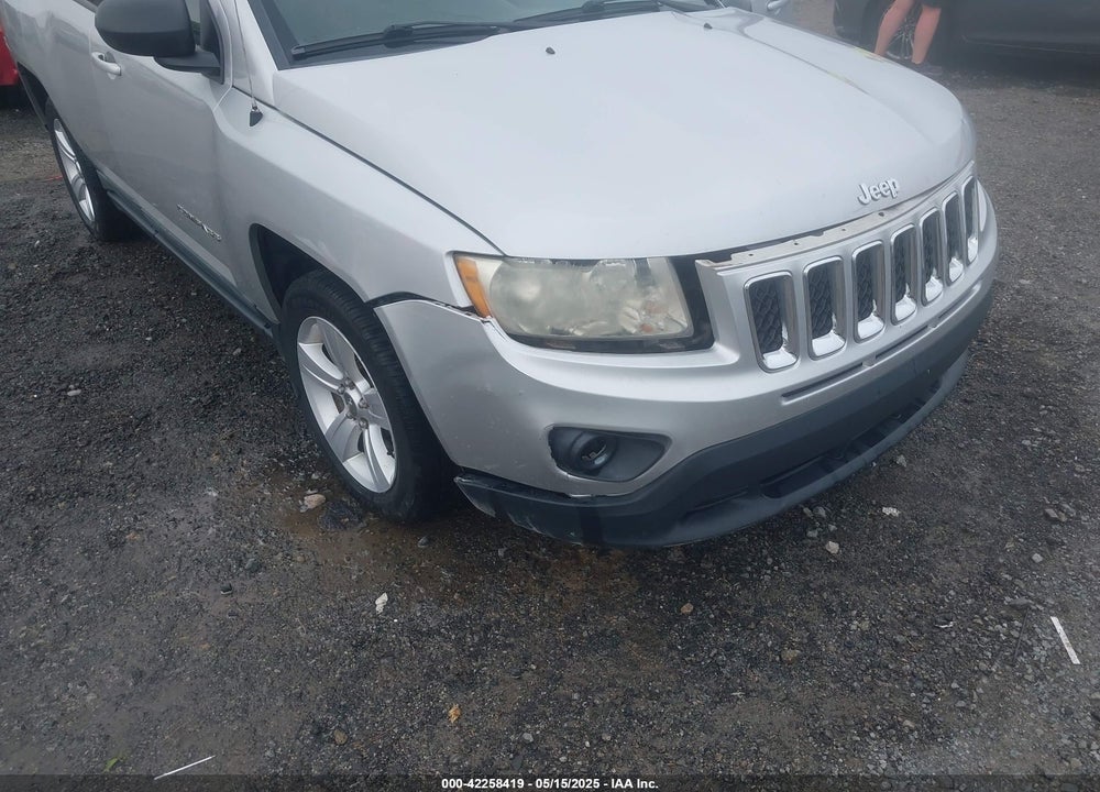 2011 JEEP COMPASS VIN: 1J4NT1FA5BD155569