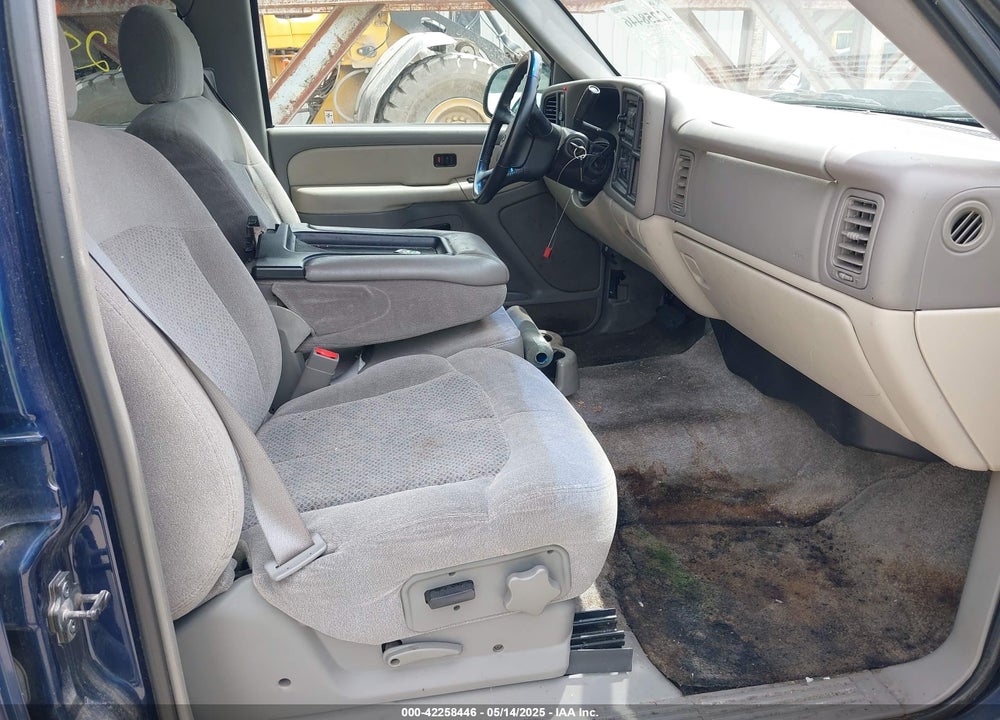 2002 CHEVROLET TAHOE LS VIN: 1GNEC13Z52R284289