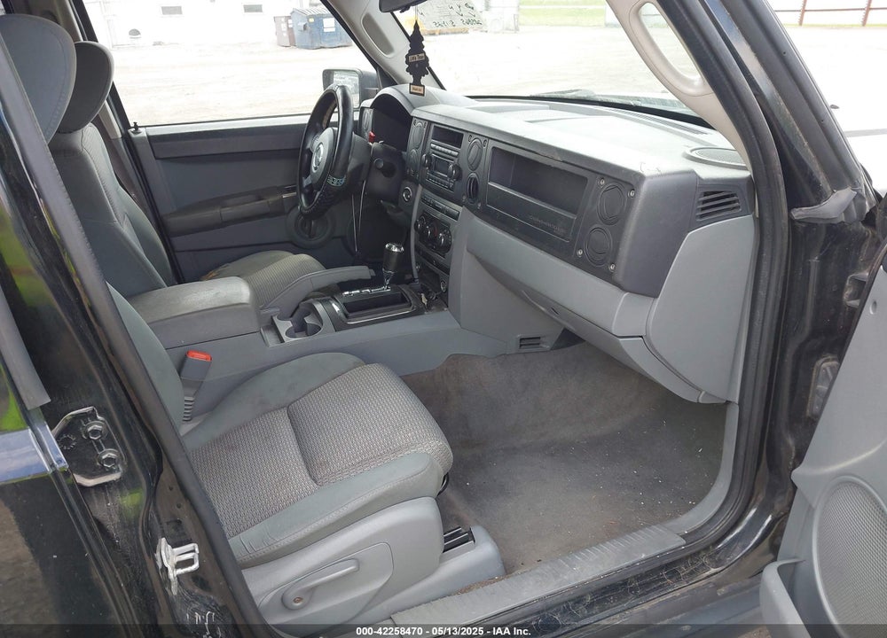 2007 JEEP COMMANDER VIN: 1J8HG48K07C669222