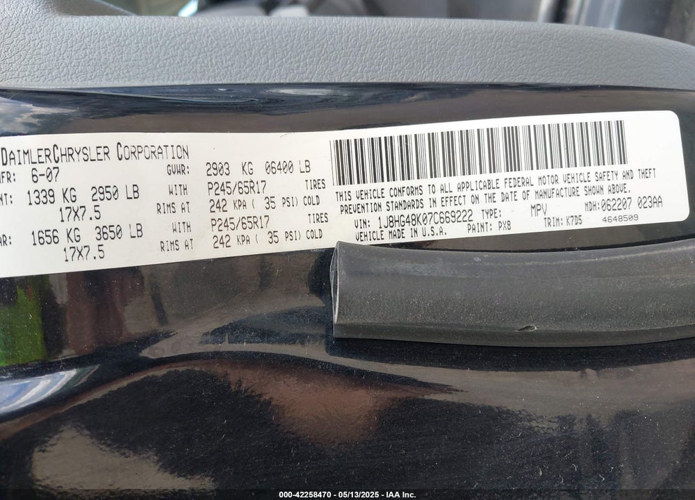 2007 JEEP COMMANDER VIN: 1J8HG48K07C669222