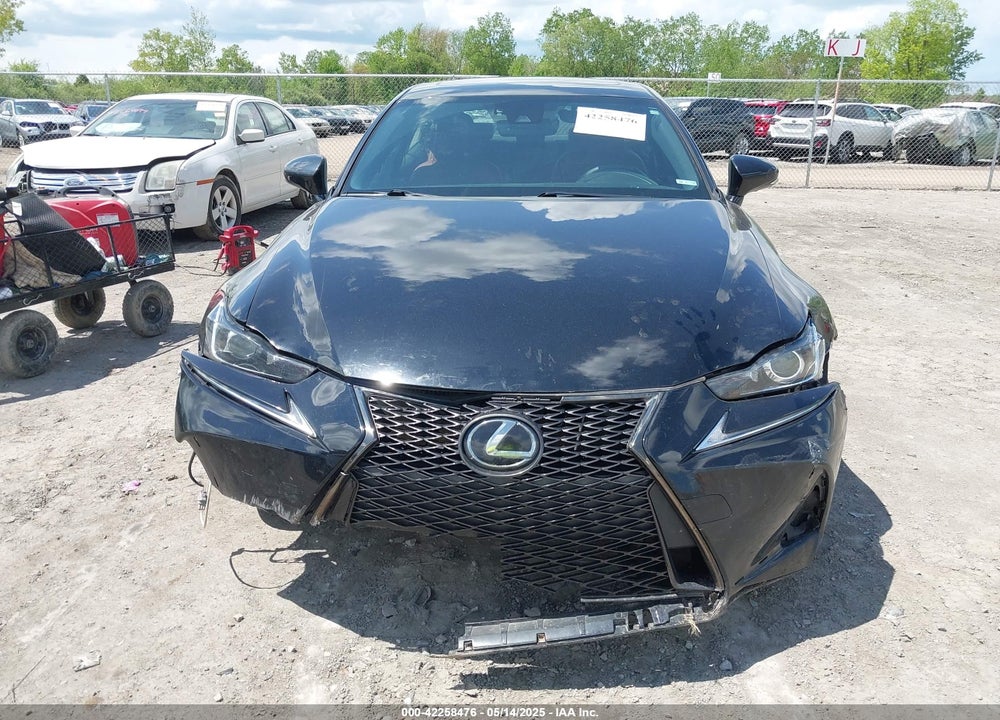 2018 LEXUS IS300 VIN: JTHC81D22J5033138