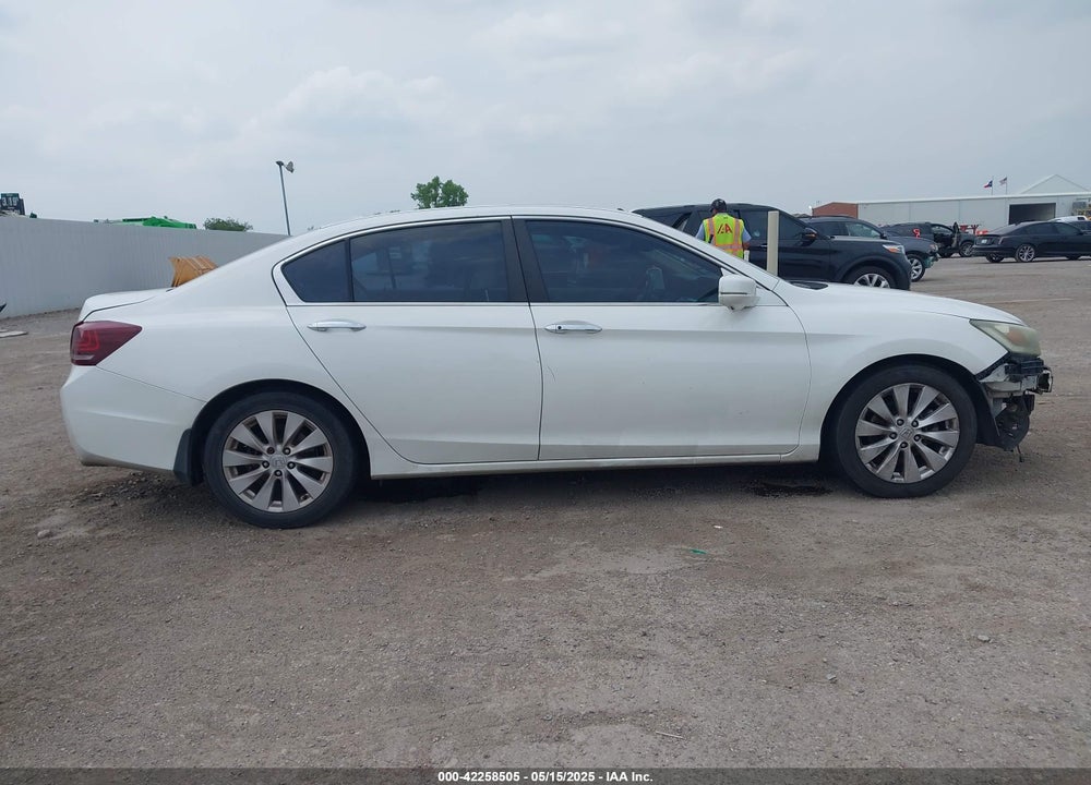 2013 HONDA ACCORD VIN: 1HGCR2F80DA092112