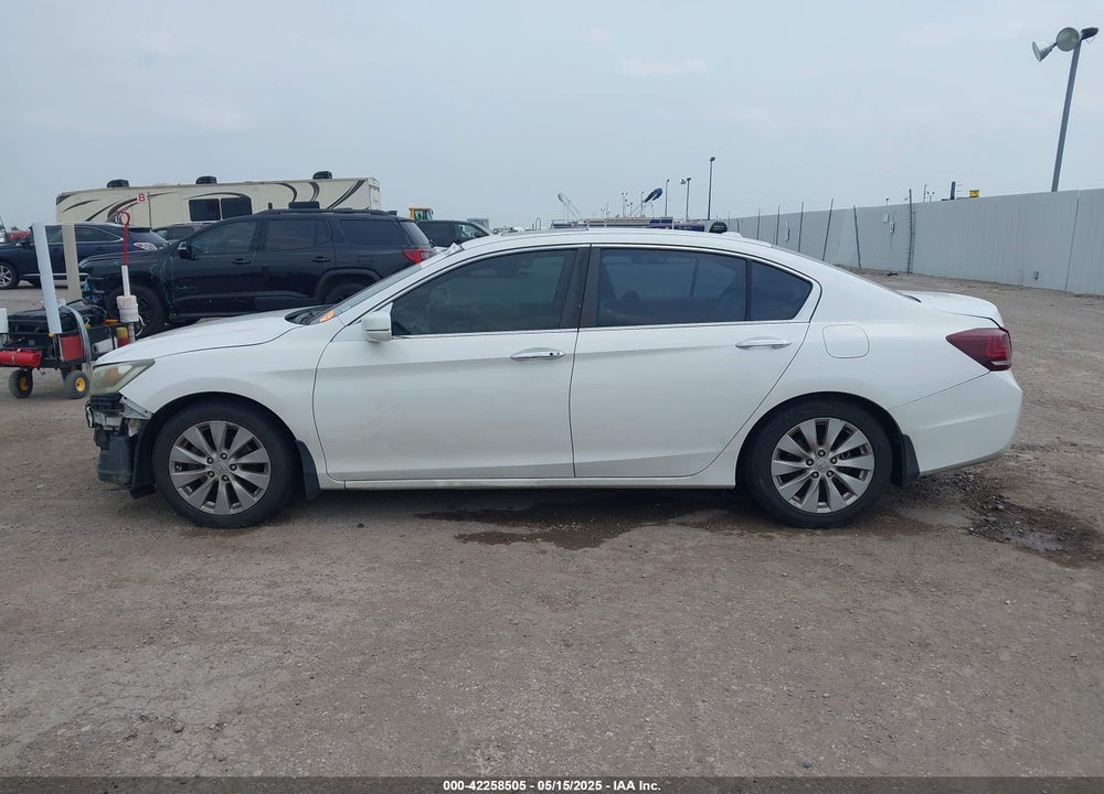 2013 HONDA ACCORD VIN: 1HGCR2F80DA092112