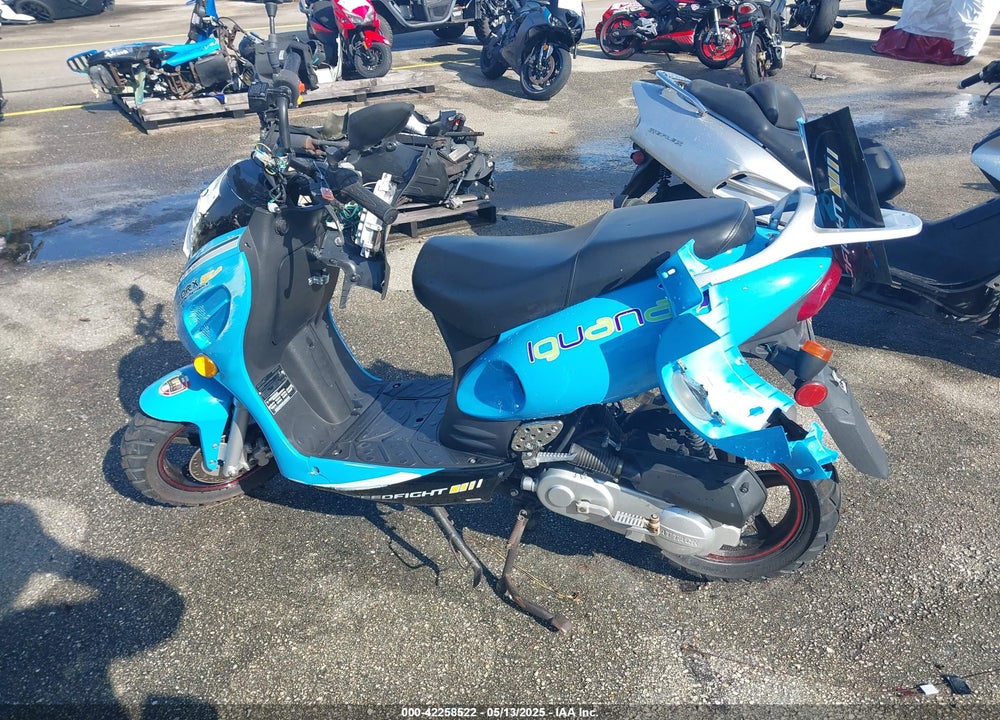 2022 YIBEN 8 SERIES VIN: LYDY8TBB7N1500155