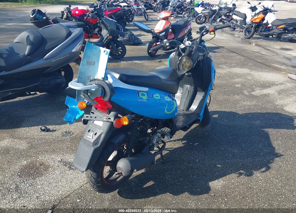 2022 YIBEN 8 SERIES VIN: LYDY8TBB7N1500155