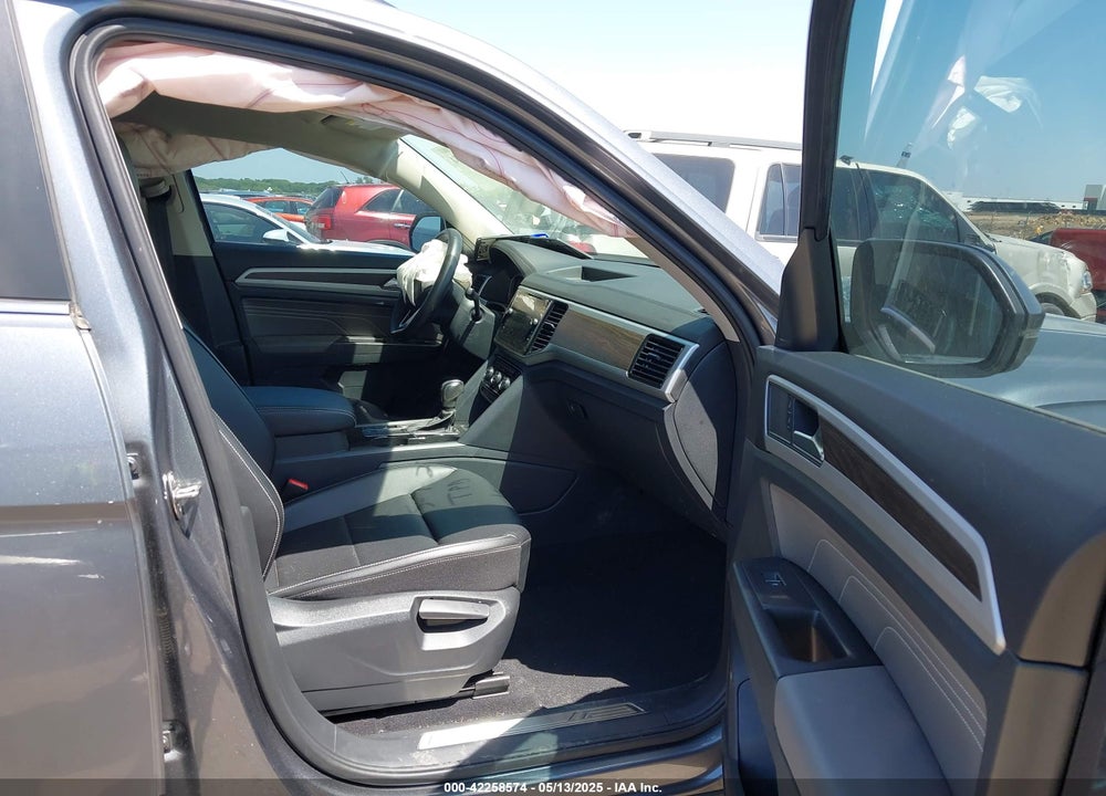 2022 VOLKSWAGEN ATLAS VIN: 1V2JR2CA2NC539640