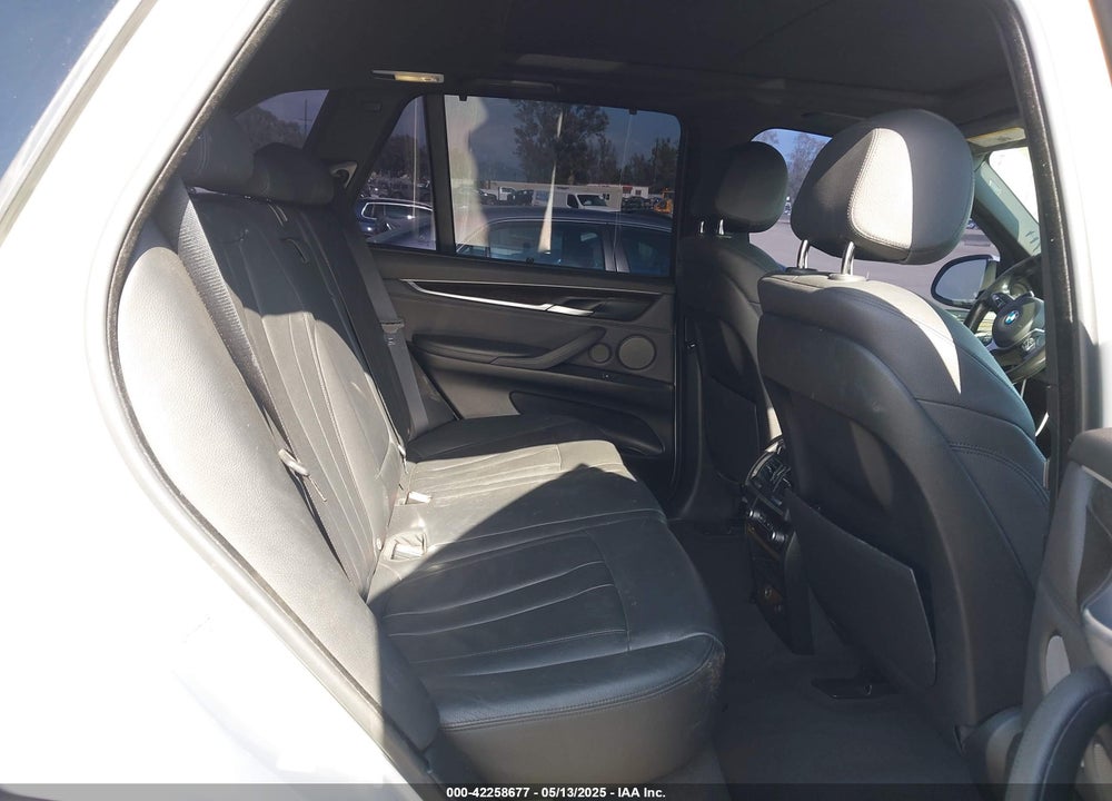 2017 BMW X5 VIN: 5UXKR0C53H0U50659