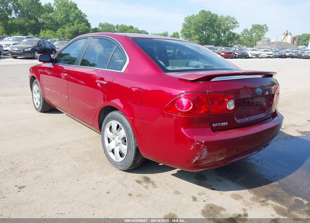 2008 KIA OPTIMA LX VIN: KNAGE123185210311