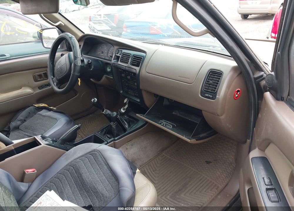1996 TOYOTA 4RUNNER SR5 VIN: JT3HN86R7T0004953