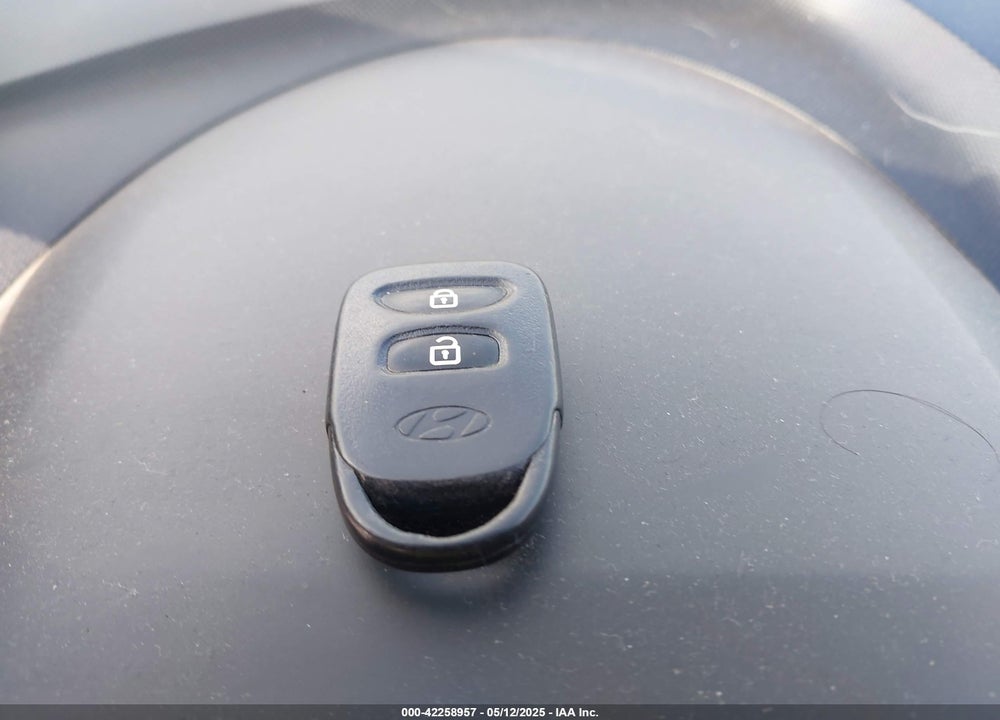 2016 HYUNDAI ACCENT VIN: KMHCT5AE9GU274940