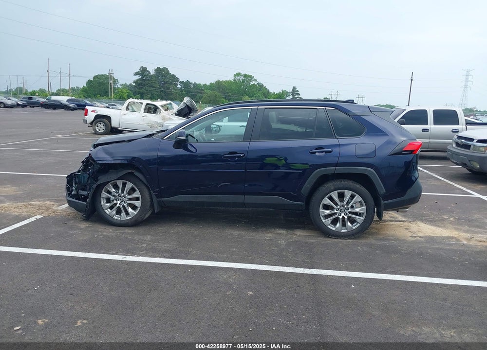 2025 TOYOTA RAV4 XLE PREMIUM VIN: 2T3A1RFV3SW498119