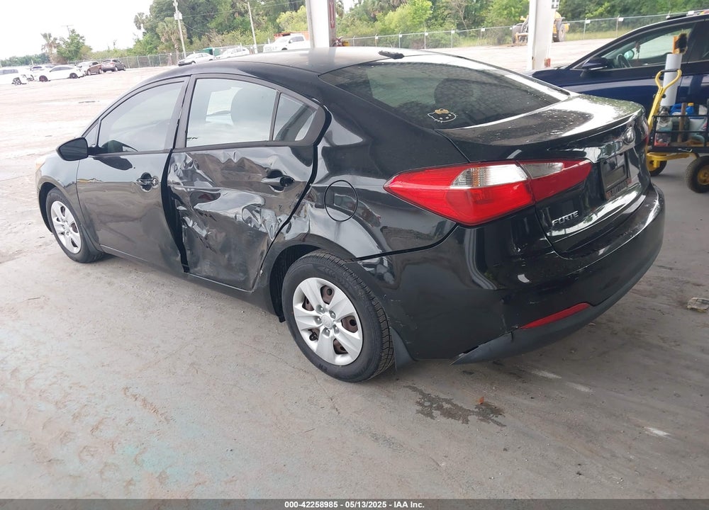 2015 KIA FORTE LX VIN: KNAFK4A66F5371851