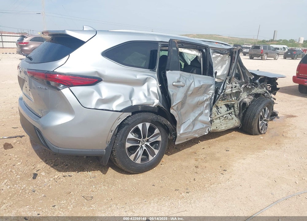 2022 TOYOTA HIGHLANDER HYBRID XLE VIN: 5TDGARAH9NS515975