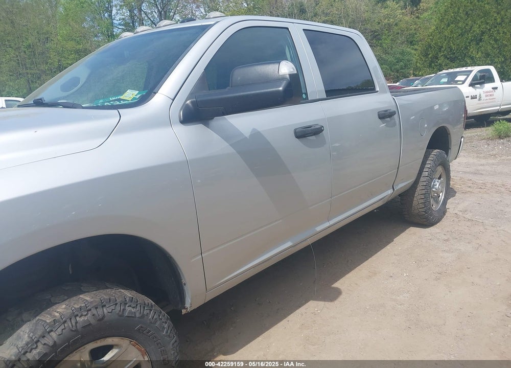 2017 RAM 2500 TRADESMAN 4X4 6'4 BOX VIN: 3C6UR5CL9HG748450