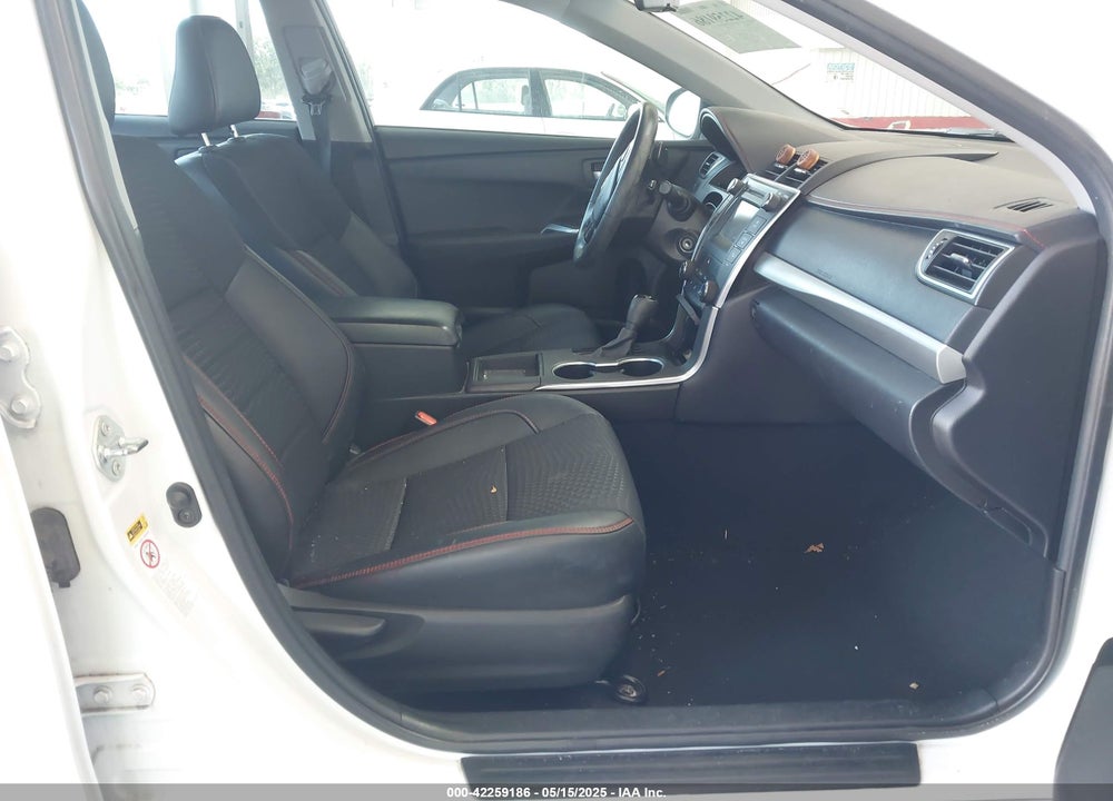2015 TOYOTA CAMRY SE VIN: 4T1BF1FKXFU091751