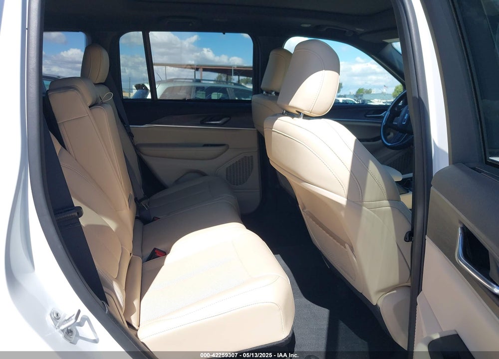 2025 JEEP GRAND CHEROKEE VIN: 1C4RJHBG3SC311453