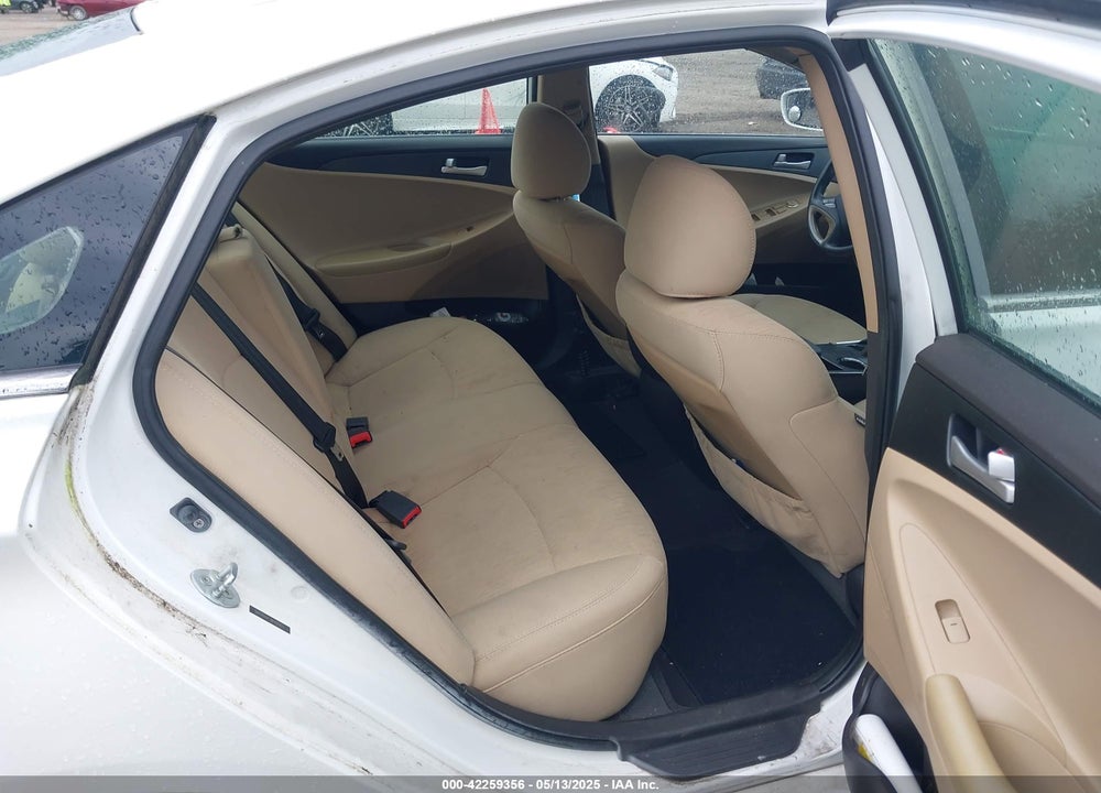 2011 HYUNDAI SONATA VIN: 5NPEB4AC3BH192911