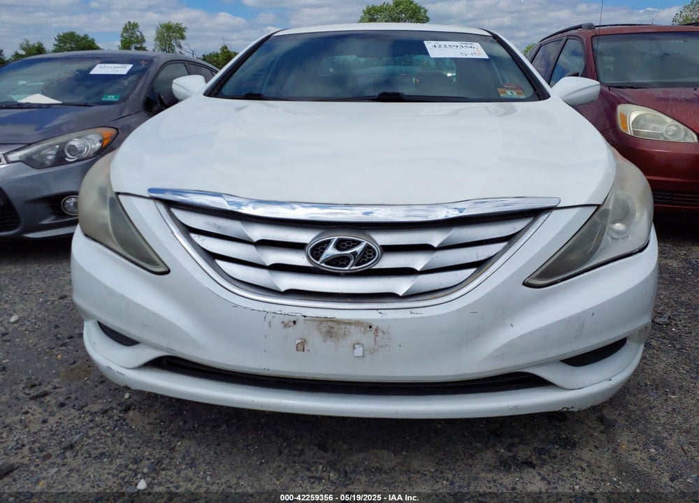 2011 HYUNDAI SONATA VIN: 5NPEB4AC3BH192911
