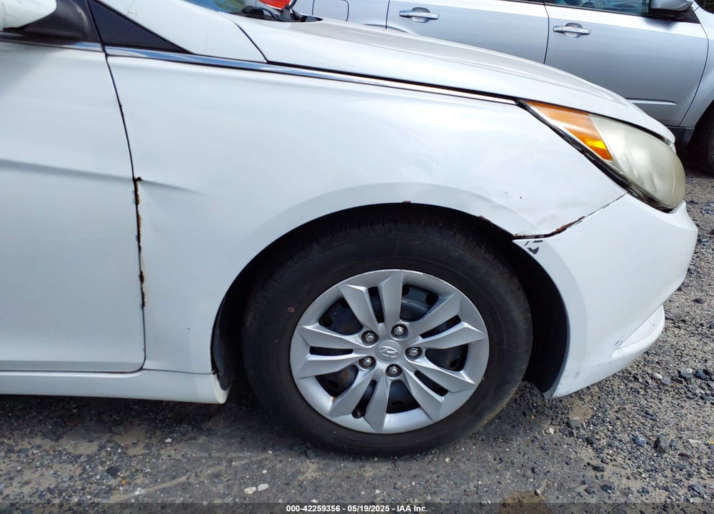 2011 HYUNDAI SONATA VIN: 5NPEB4AC3BH192911