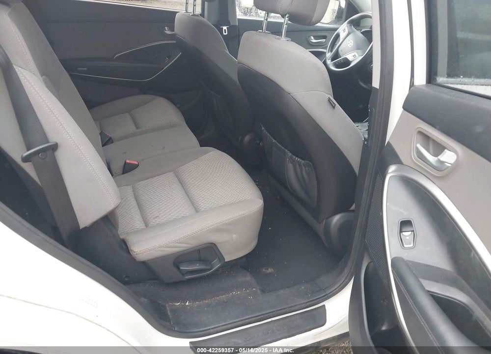 2016 HYUNDAI SANTA FE VIN: KM8SMDHF4GU144534