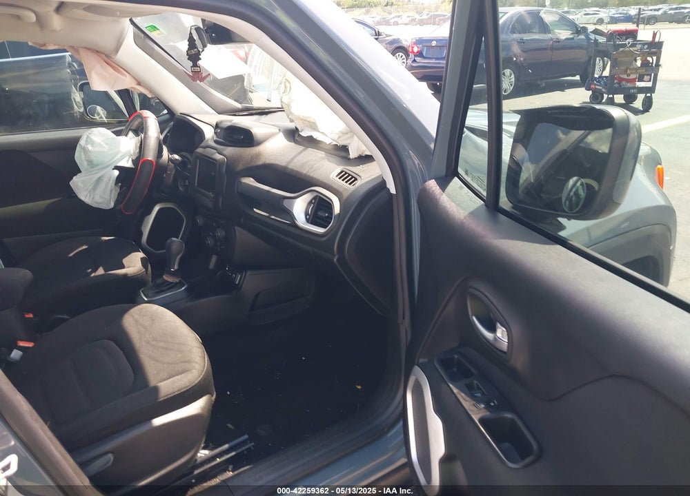 2018 JEEP RENEGADE LATITUDE FWD VIN: ZACCJABB8JPG84449