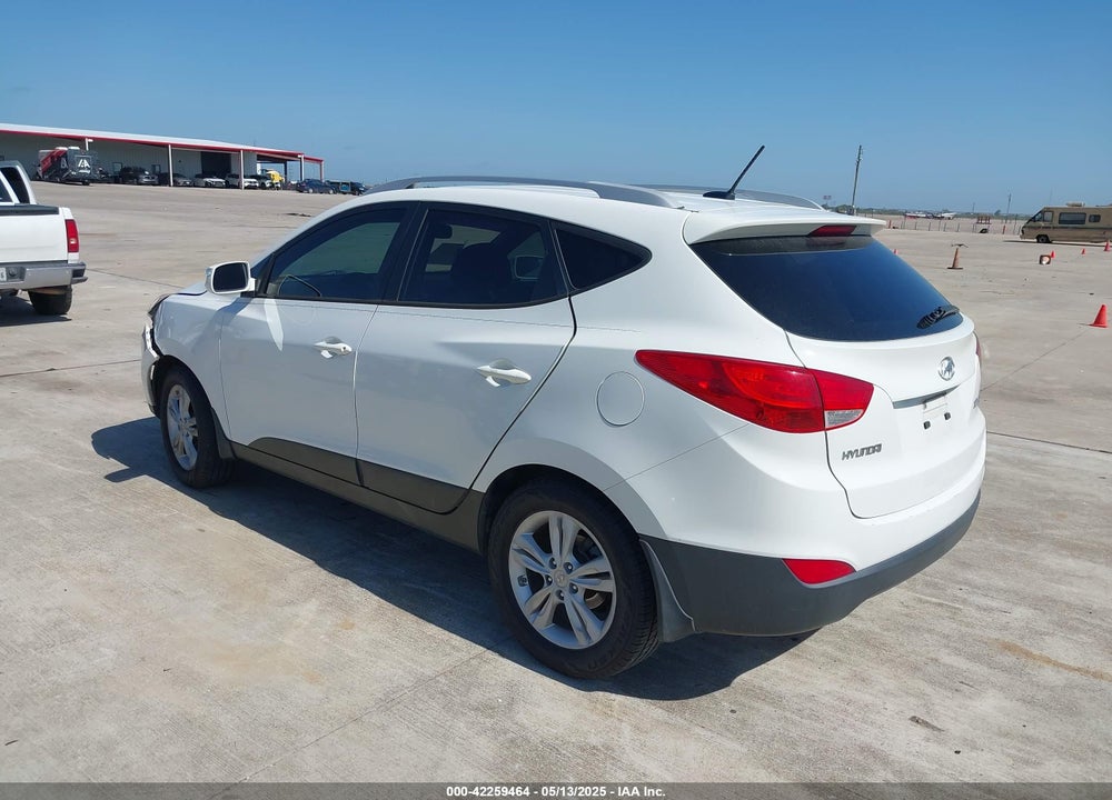 2013 HYUNDAI TUCSON VIN: KM8JU3AC2DU690170