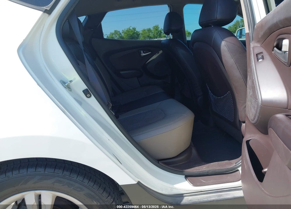 2013 HYUNDAI TUCSON VIN: KM8JU3AC2DU690170