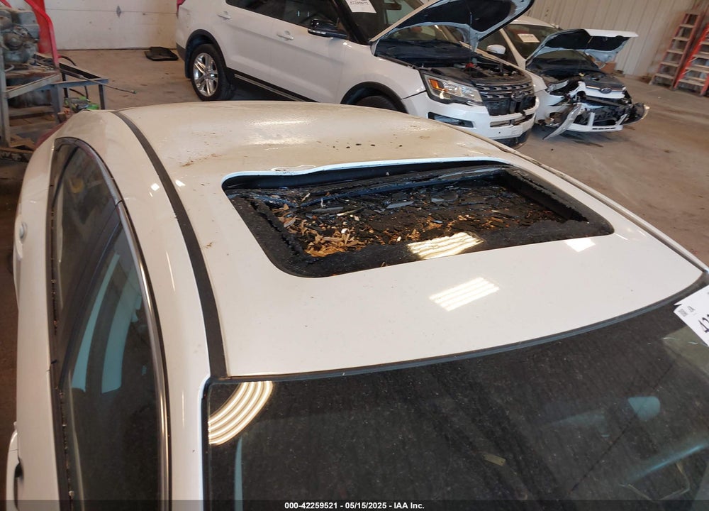 2016 HONDA CIVIC VIN: 19XFC2F79GE220028