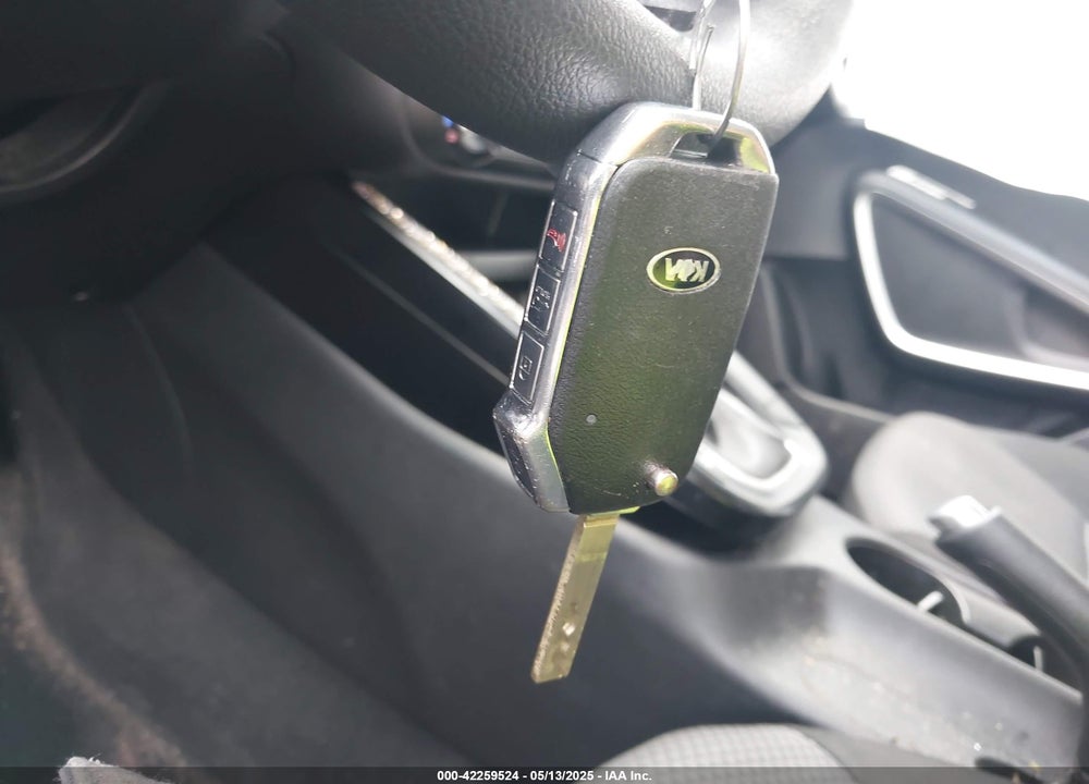 2020 KIA SOUL LX VIN: KNDJ23AU5L7718043