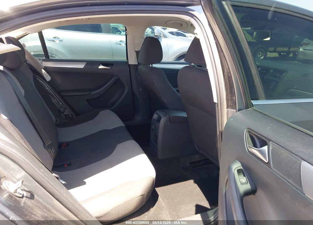 2017 VOLKSWAGEN JETTA 1.4T S VIN: 3VW2B7AJ2HM337763