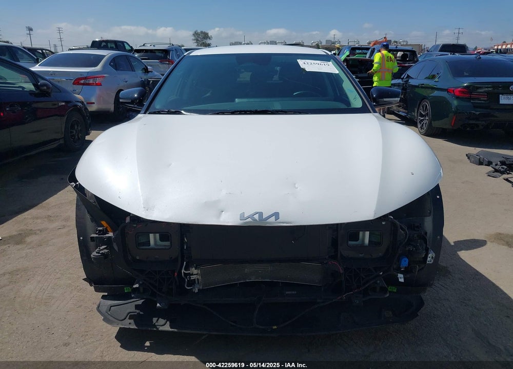 2024 KIA EV6 VIN: KNDC34LB8R5616814