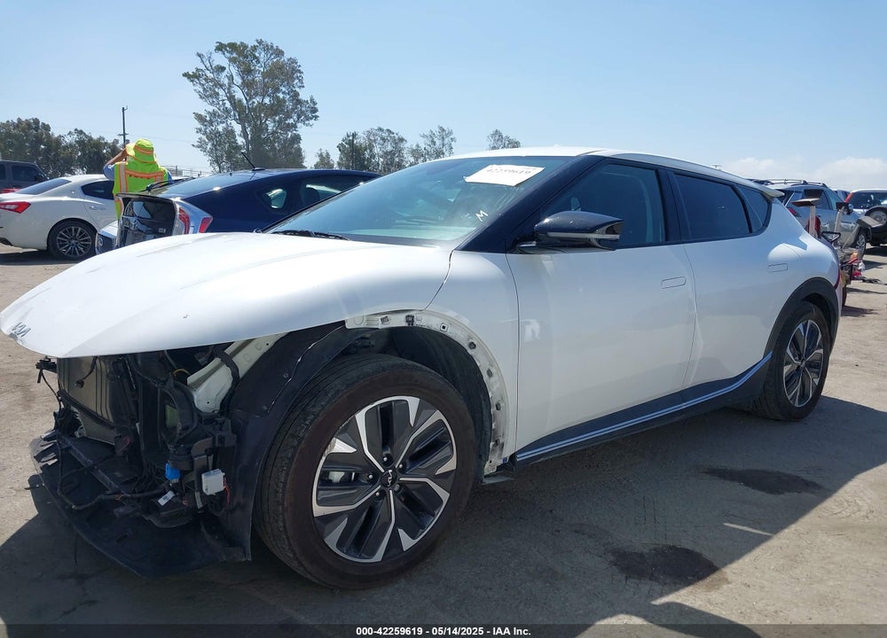 2024 KIA EV6 VIN: KNDC34LB8R5616814