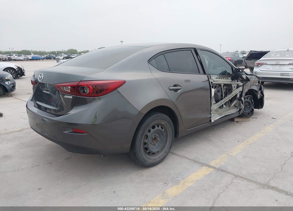2018 MAZDA 3 SPORT VIN: 3MZBN1U70JM221262