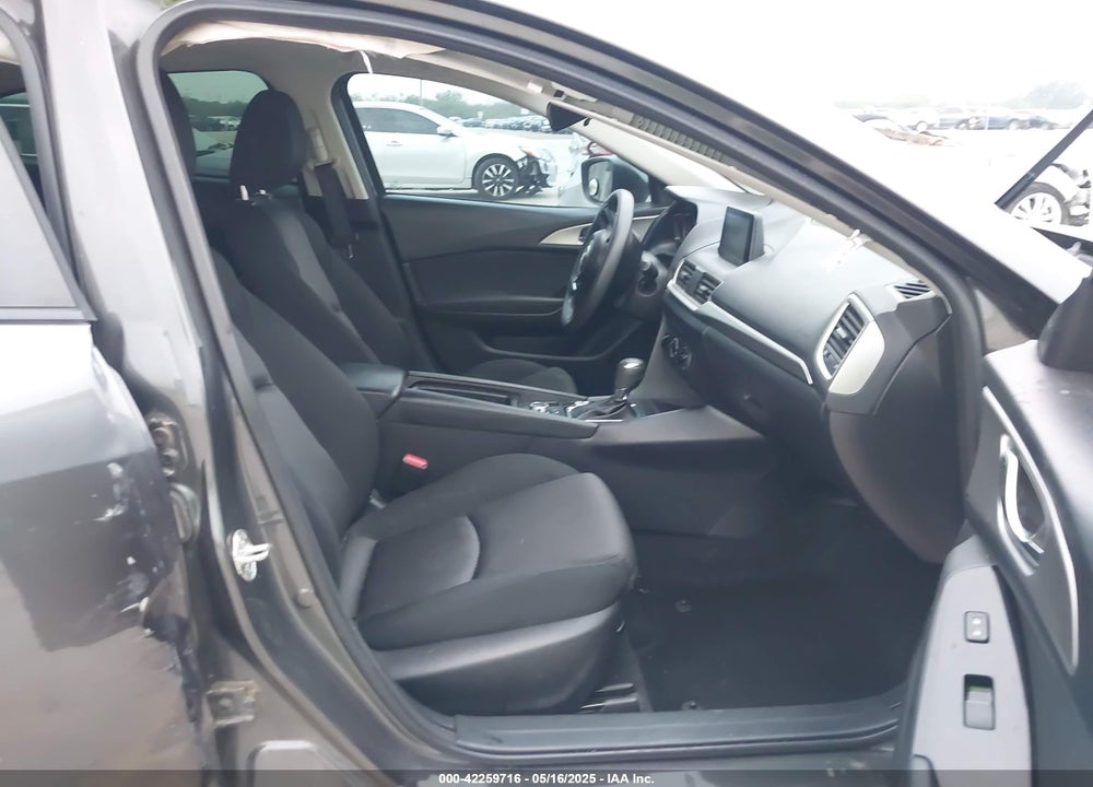 2018 MAZDA 3 SPORT VIN: 3MZBN1U70JM221262