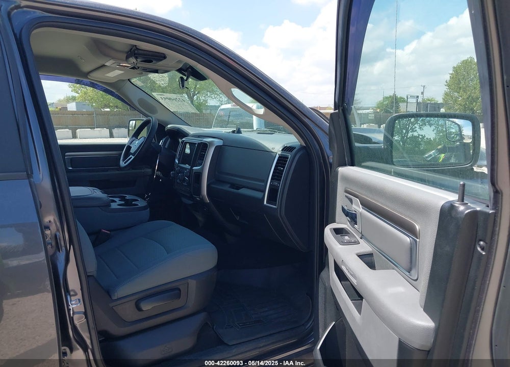 2017 RAM 1500 VIN: 1C6RR7LT3HS787982