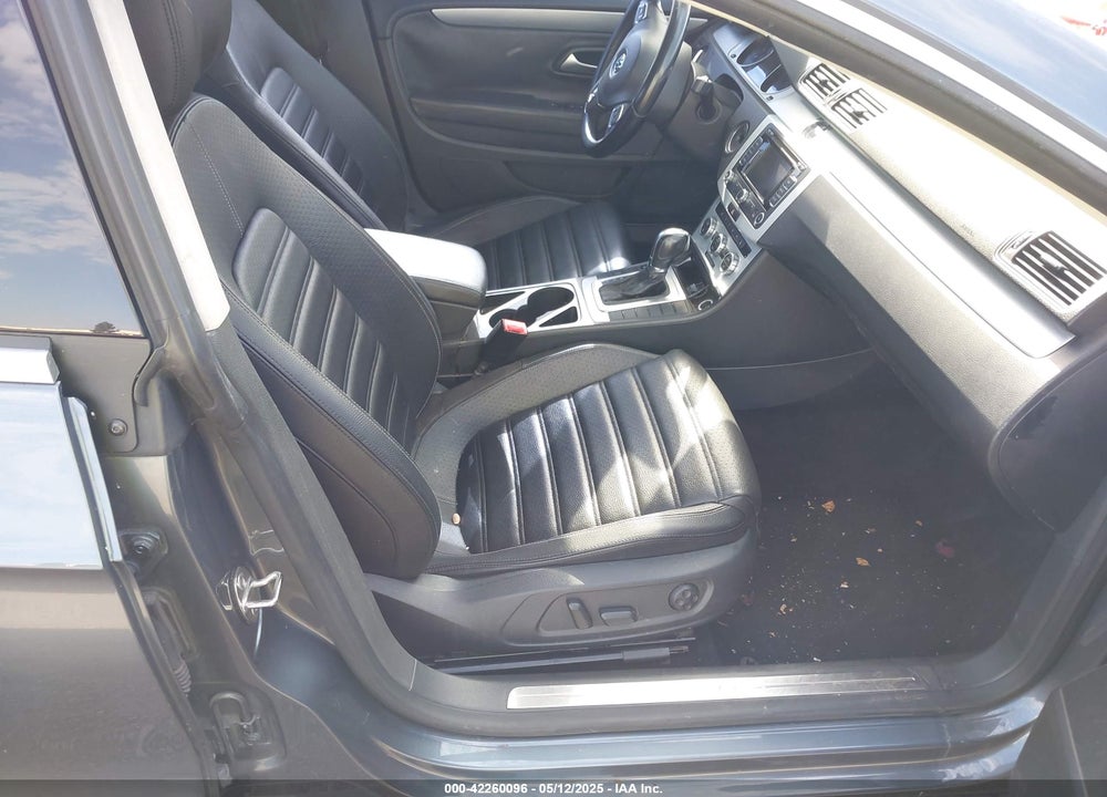 2014 VOLKSWAGEN CC VIN: WVWBP7AN7EE530659