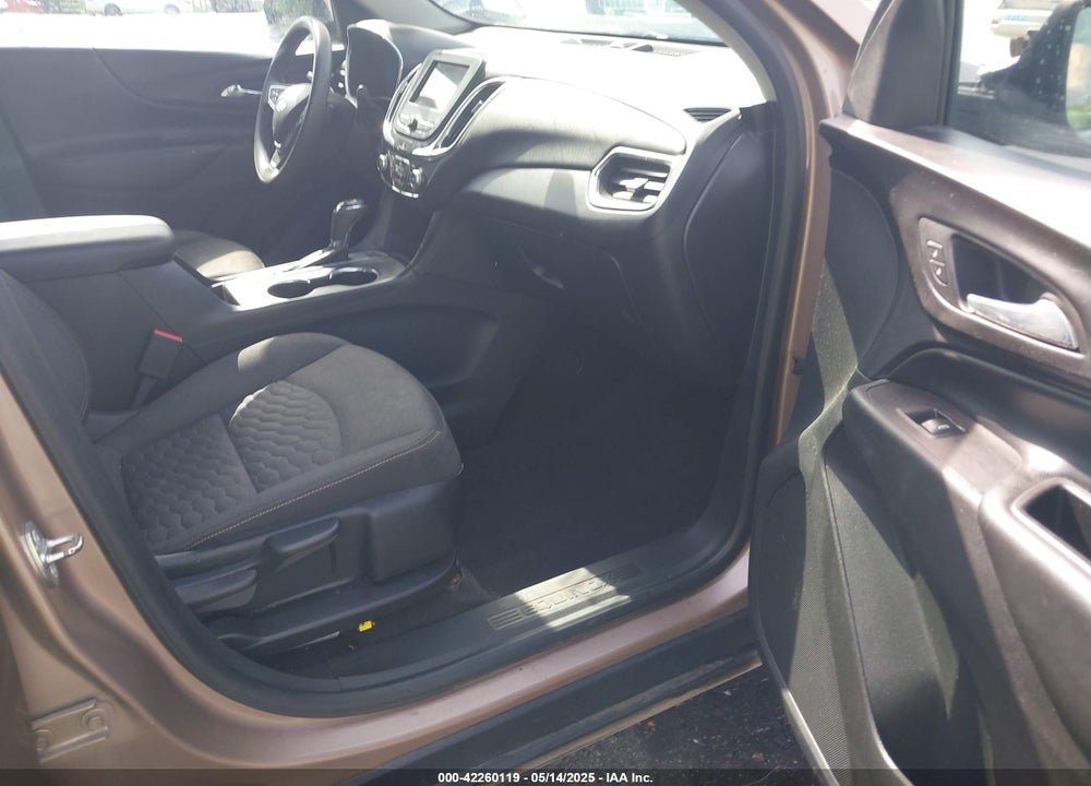 2019 CHEVROLET EQUINOX LT VIN: 2GNAXUEV1K6237013