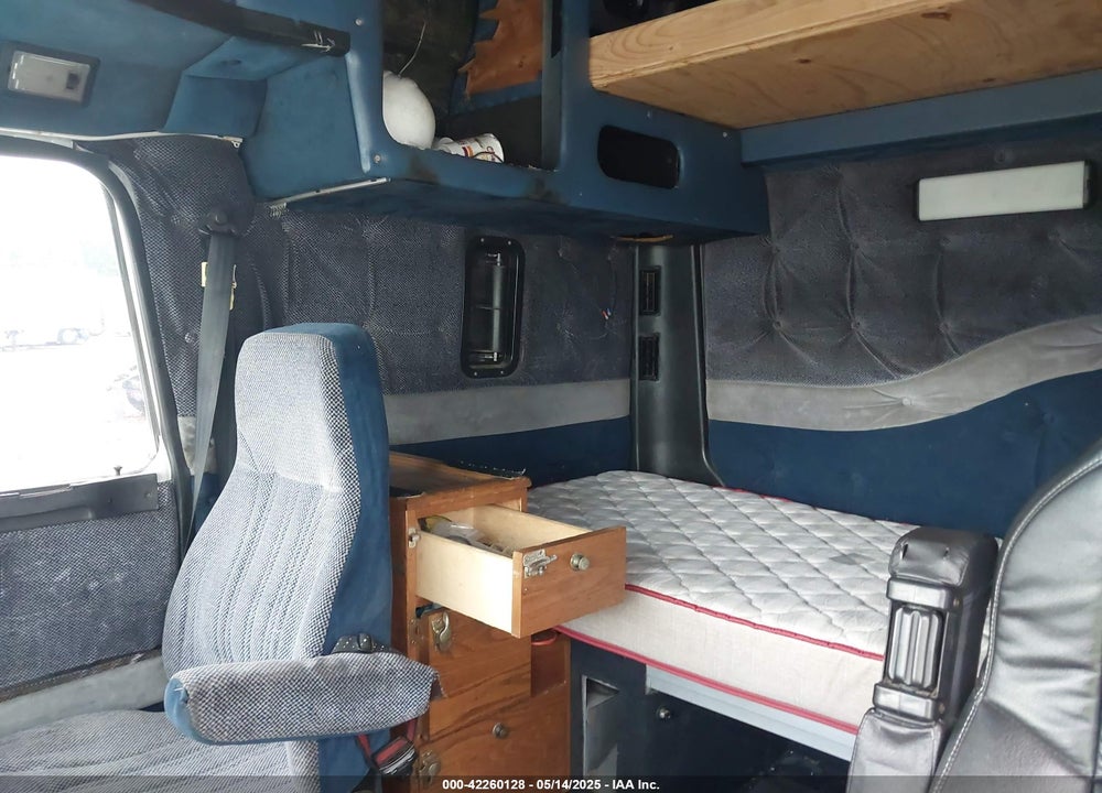 1995 WHITE/GMC AERO WIA VIN: 4V1WDBCH0SN723043