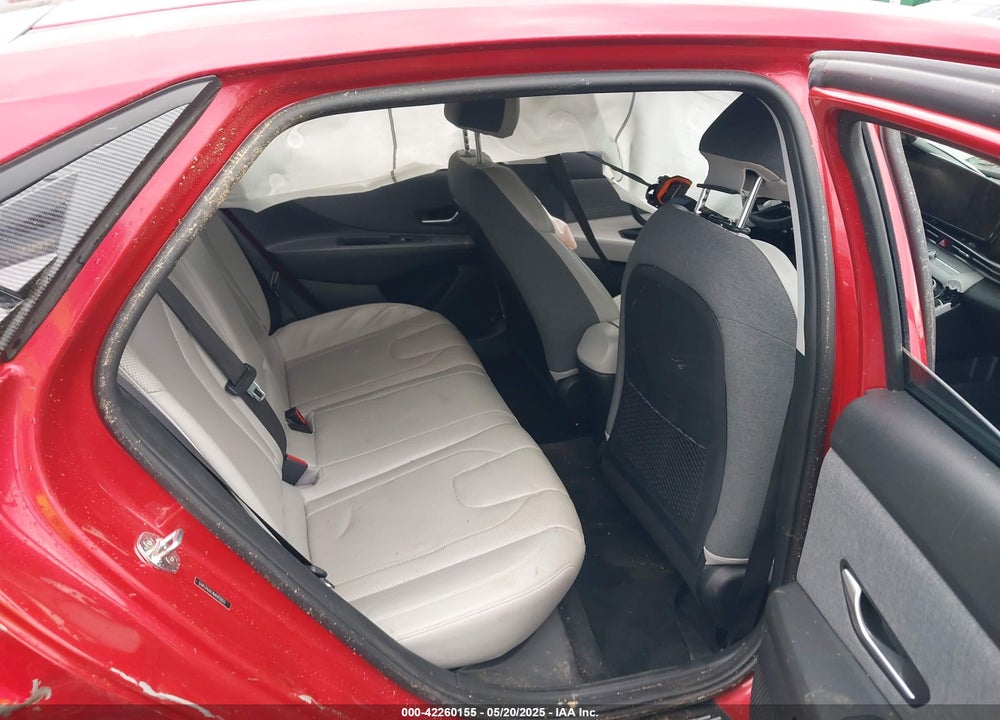 2021 HYUNDAI ELANTRA VIN: 5NPLP4AG1MH013053