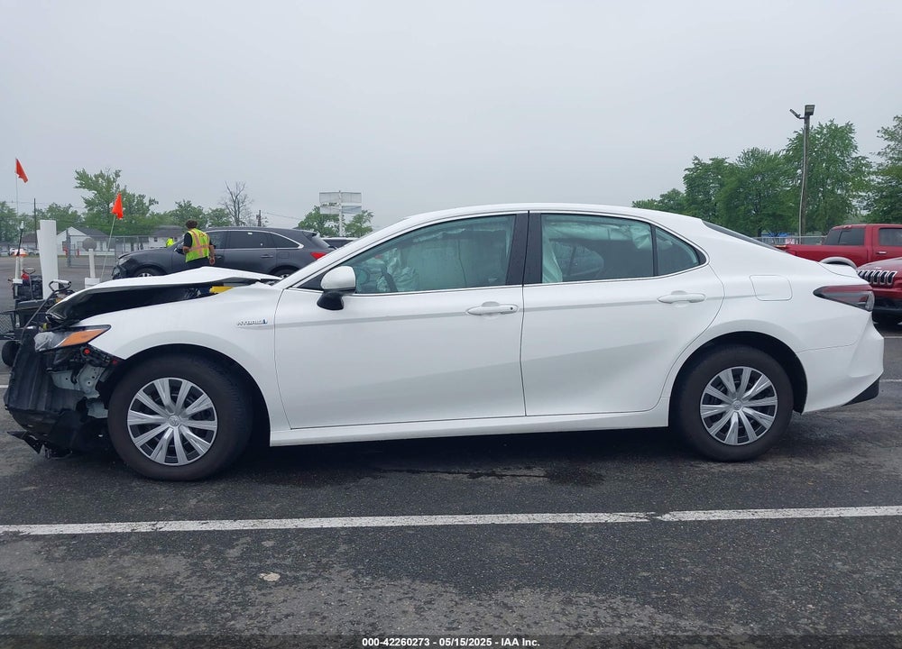 2021 TOYOTA CAMRY VIN: 4T1C31AK8MU565617