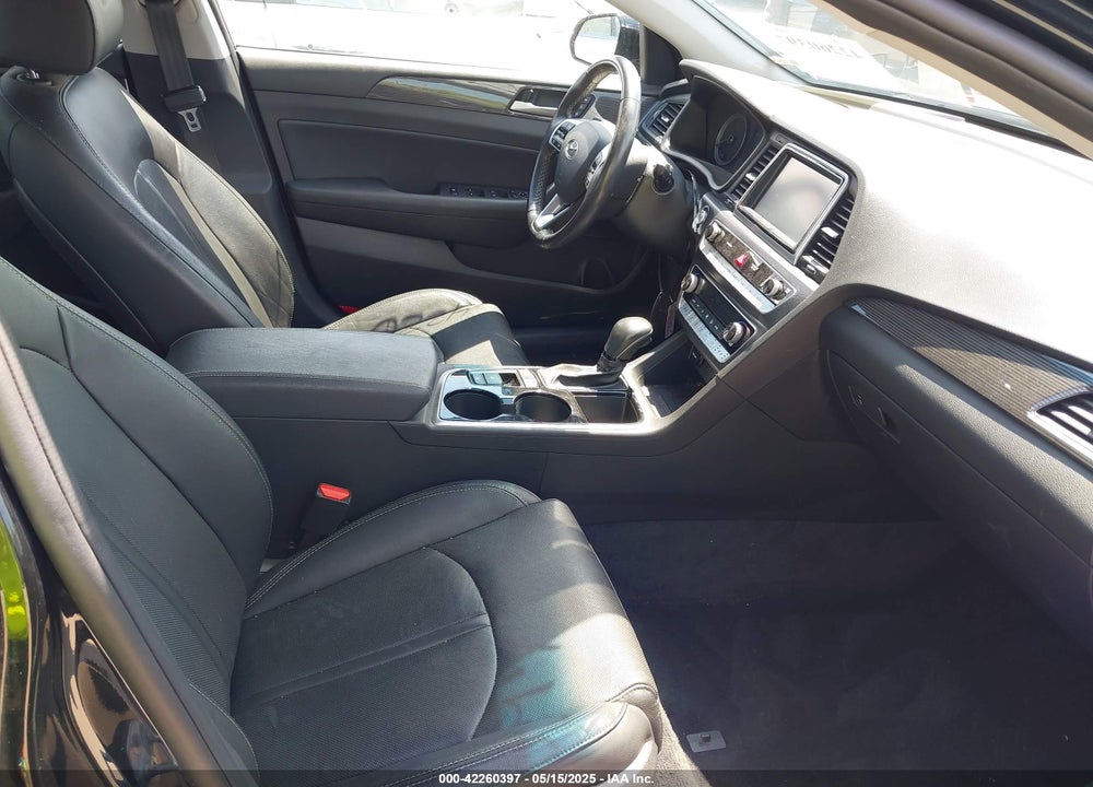 2019 HYUNDAI SONATA LIMITED VIN: 5NPE34AF1KH797081