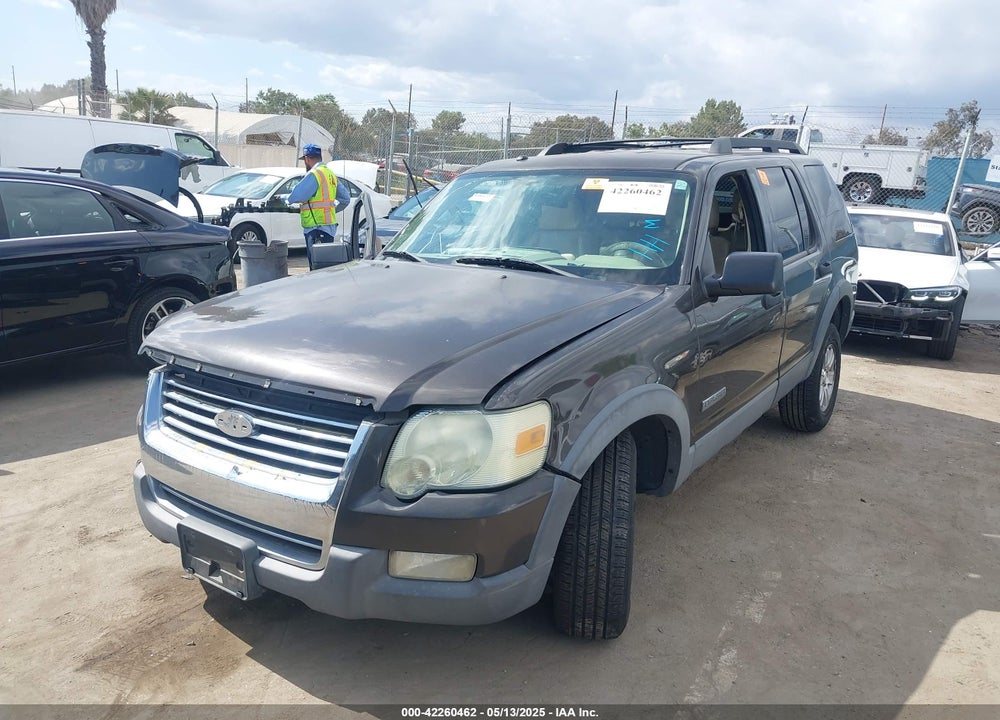 2006 FORD EXPLORER XLT VIN: 1FMEU63EX6UB52613