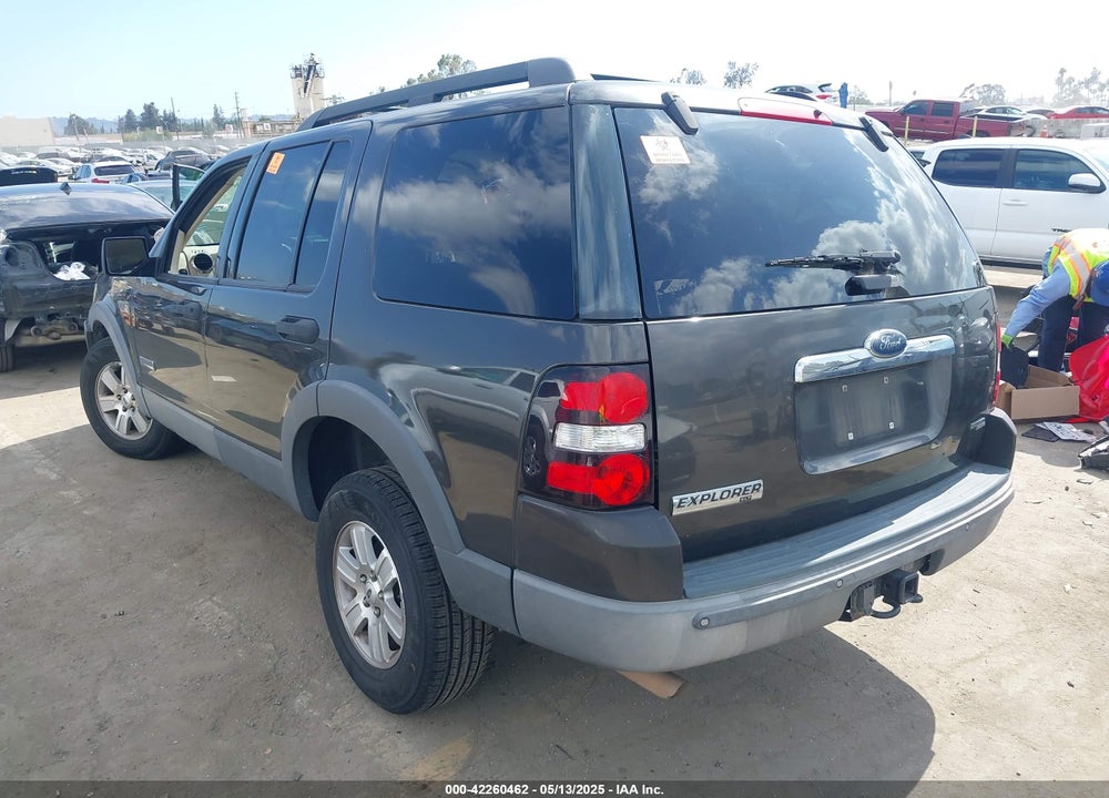 2006 FORD EXPLORER XLT VIN: 1FMEU63EX6UB52613