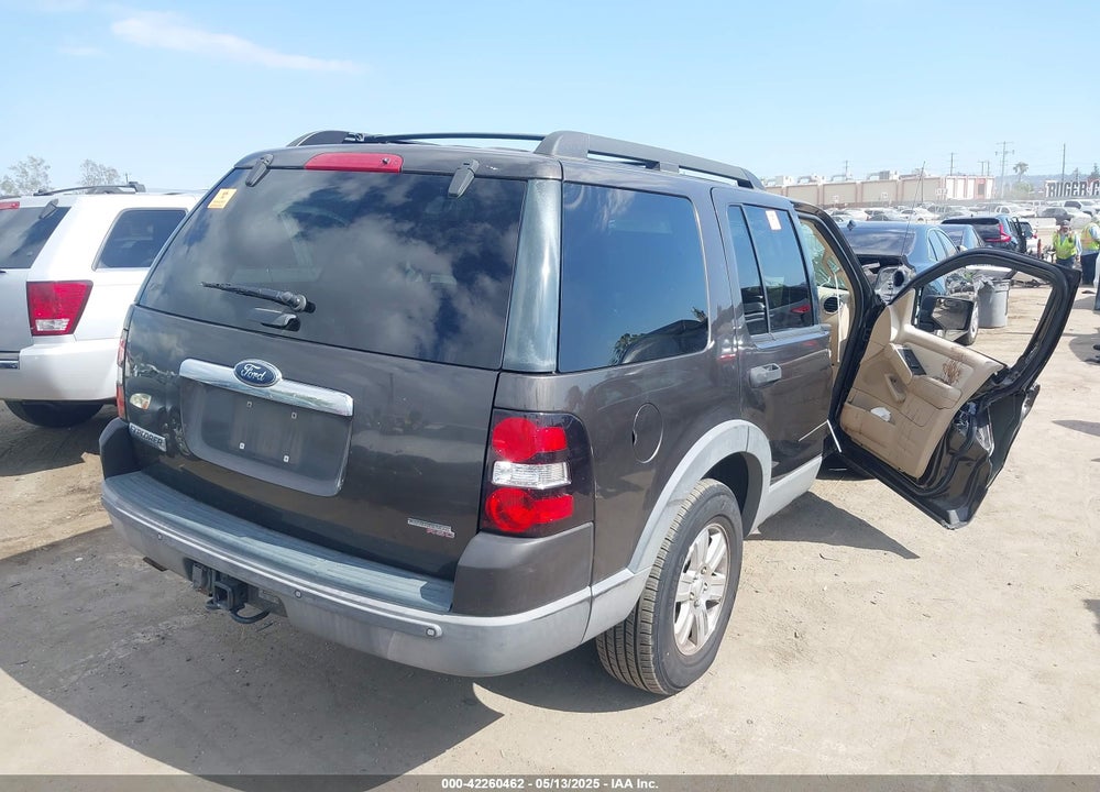 2006 FORD EXPLORER XLT VIN: 1FMEU63EX6UB52613