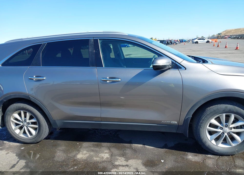2017 KIA SORENTO 3.3L LX VIN: 5XYPGDA54HG326997