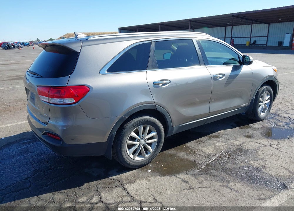2017 KIA SORENTO 3.3L LX VIN: 5XYPGDA54HG326997
