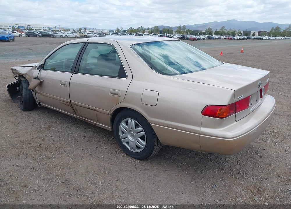 2000 TOYOTA CAMRY LE VIN: 4T1BG22K3YU628147