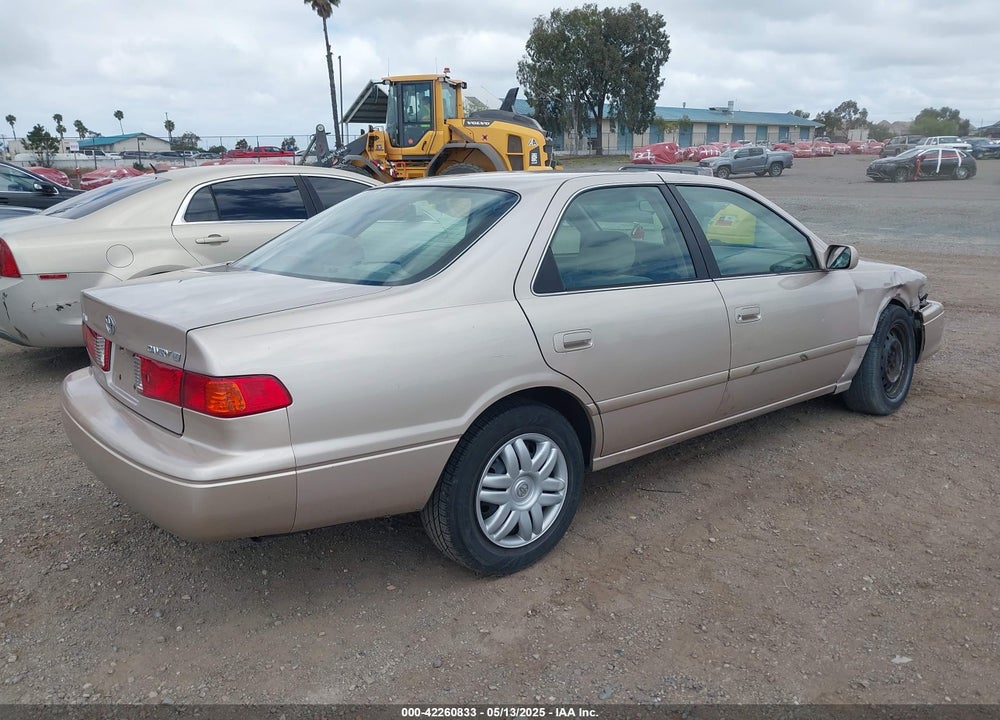 2000 TOYOTA CAMRY LE VIN: 4T1BG22K3YU628147