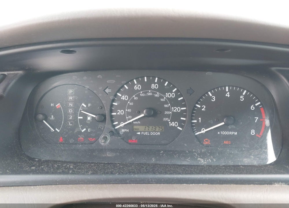 2000 TOYOTA CAMRY LE VIN: 4T1BG22K3YU628147