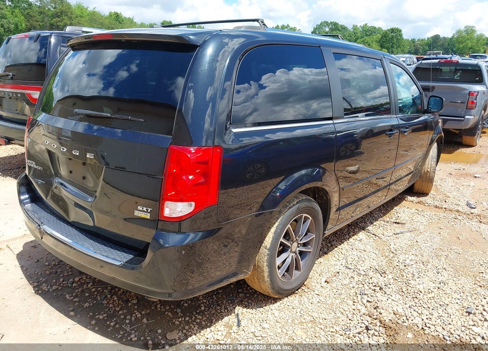2017 DODGE GRAND CARAVAN SXT VIN: 2C4RDGCG5HR714088